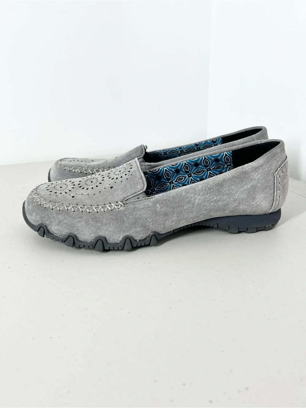 Skechers relaxed fit